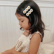 Load image into Gallery viewer, Clip | Daisy Bliss