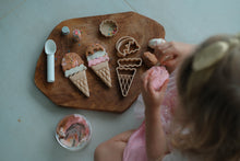 Load image into Gallery viewer, Ice Cream Eco Cutter Set