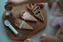 Load image into Gallery viewer, Ice Cream Eco Cutter Set