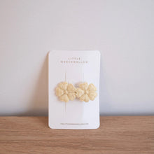 Load image into Gallery viewer, Flower Lace Clip | Buttercup