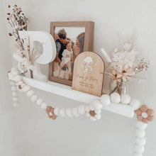Load image into Gallery viewer, Pom Pom Daisy Garland | Neutral Love