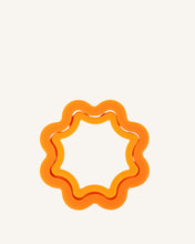 Load image into Gallery viewer, Flower Cut and Crimp Sandwich Pockets