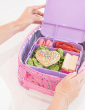 Load image into Gallery viewer, Heart Cut and Crimp Sandwich Pockets