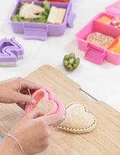 Load image into Gallery viewer, Heart Cut and Crimp Sandwich Pockets