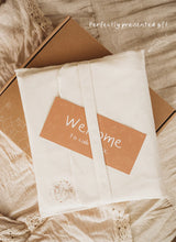 Load image into Gallery viewer, Squigs & Go Creativity Book