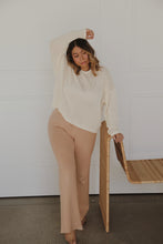 Load image into Gallery viewer, Cropped Pullover | Cream (Womens)