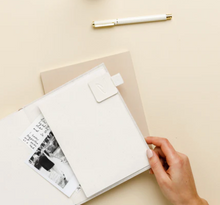 Load image into Gallery viewer, Pen Loop | Creme