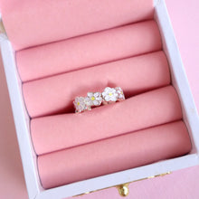 Load image into Gallery viewer, Daisy Chain Ring