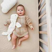 Load image into Gallery viewer, Senger Seal White | Small