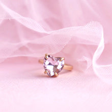 Load image into Gallery viewer, Crystal Heart Ring