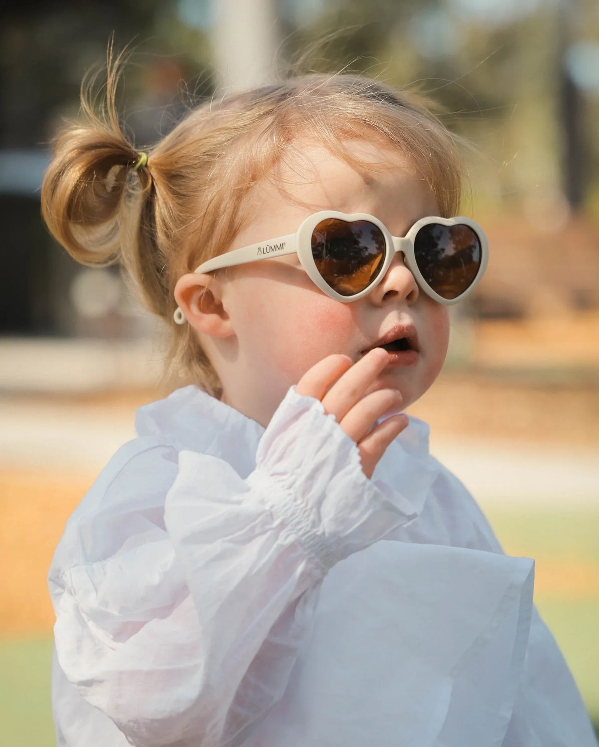 Sunglasses Heart Shape - Vanilla