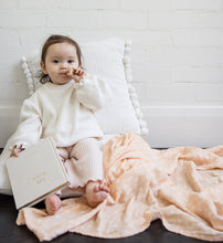 Load image into Gallery viewer, Baby Swaddle | Daisies