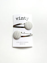 Load image into Gallery viewer, Vinty Button Clips