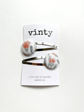 Load image into Gallery viewer, Vinty Button Clips