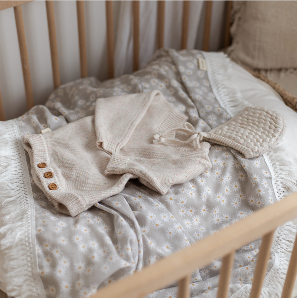 Swaddles and Wraps