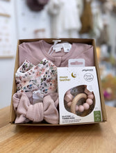 Load image into Gallery viewer, Baby Girl GIFT HAMPER