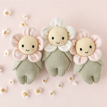 Load image into Gallery viewer, Baby Daisy (Ivory)