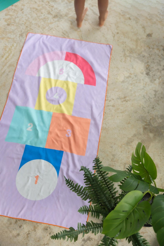 Hopscotch Playtowel | M | 140x70cm
