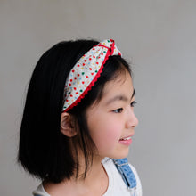 Load image into Gallery viewer, Heart Printed Knotted Alice Headband