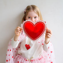 Load image into Gallery viewer, Scalloped Heart Bag