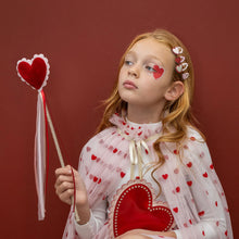 Load image into Gallery viewer, Scallop Heart Clips