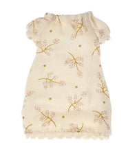Load image into Gallery viewer, Nightgown for Big Sister Mouse