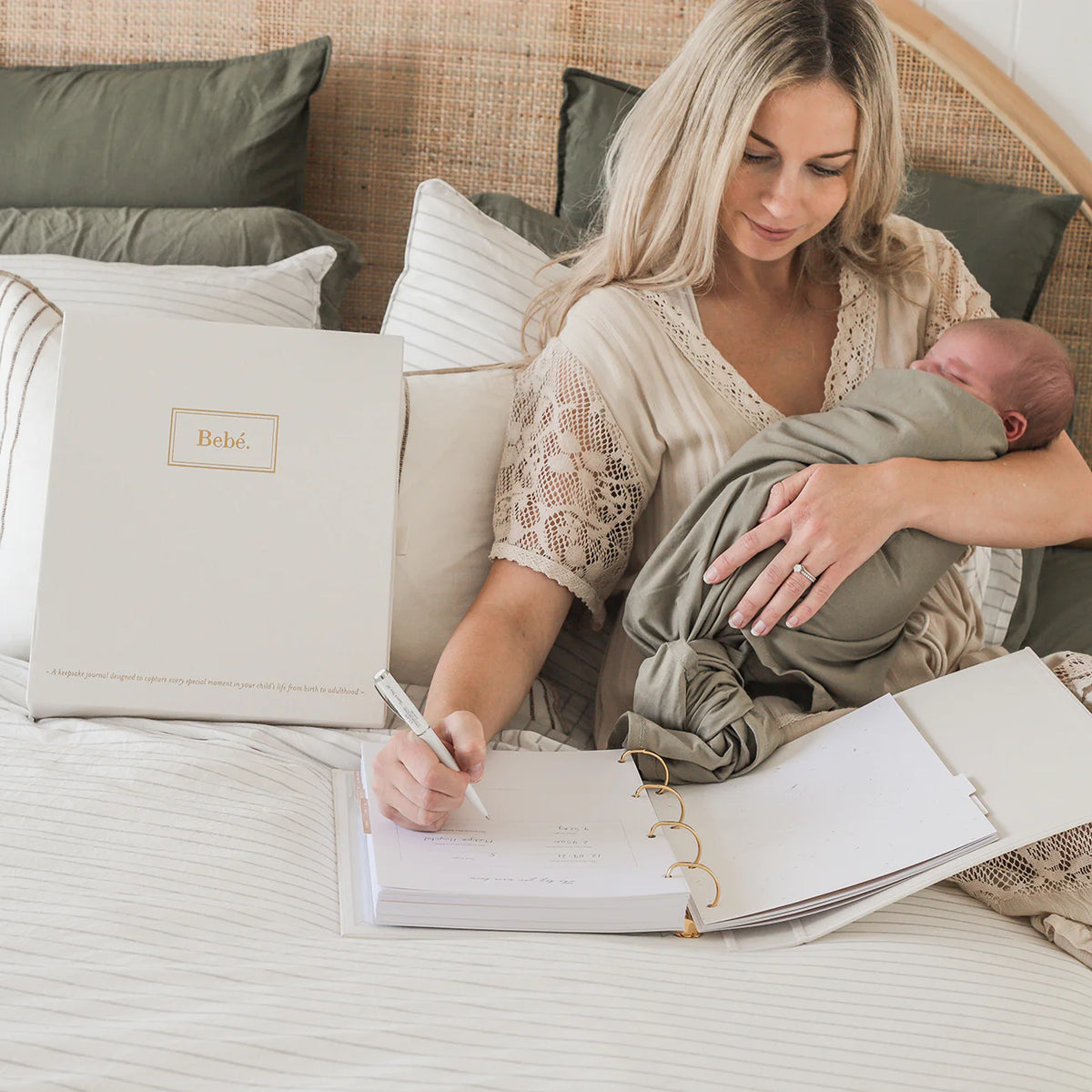 Bebé Baby Journal | Keepsake Binder