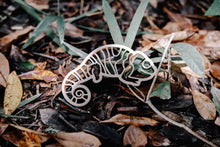 Load image into Gallery viewer, Chameleon Eco Cutter