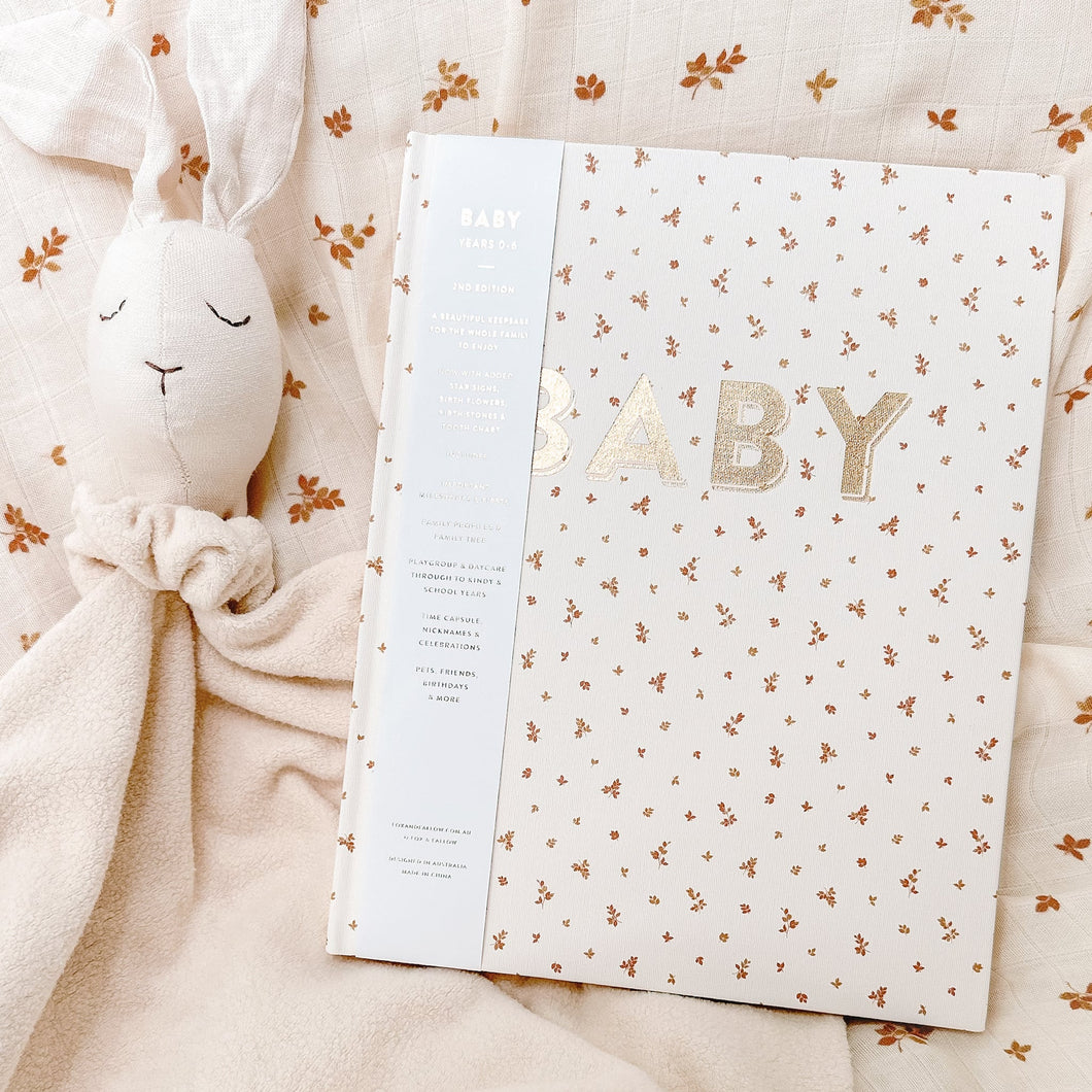 Baby Book Broderie