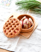 Load image into Gallery viewer, Felt Apple Pie Play Food Set