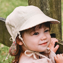 Load image into Gallery viewer, Lounger' Flap Sun Hat - Francesca / Flax