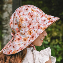 Load image into Gallery viewer, Wanderer' Panelled Bucket Sun Hat - Peggy / Rosa