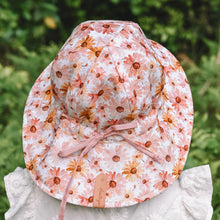 Load image into Gallery viewer, Wanderer' Panelled Bucket Sun Hat - Peggy / Rosa