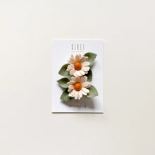 Load image into Gallery viewer, Daisy Piggy Clips | Neutral Pink