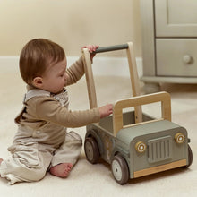 Load image into Gallery viewer, Safari Friends Wooden Push Safari Car