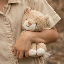 Load image into Gallery viewer, Cuddle Lioness 17cm