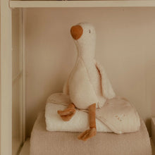 Load image into Gallery viewer, Cuddle Goose 25cm