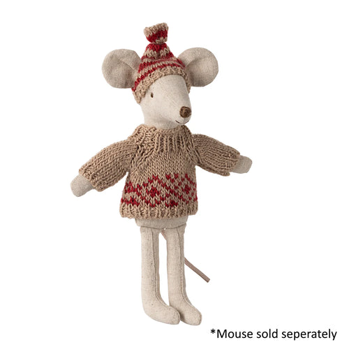 Knitted Sweater and Hat for Mum Mouse