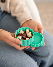 Load image into Gallery viewer, Silicone Scallop Tub | Lagoon