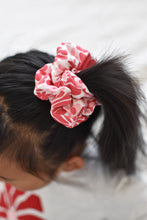 Load image into Gallery viewer, Scrunchie | Rosa