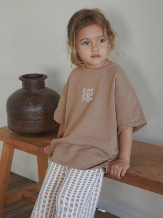 Signature Tee | Mocha (Kids) SIZE 7YR