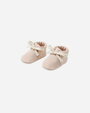 Load image into Gallery viewer, Dusty Rose Baby Booties