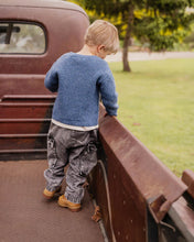 Load image into Gallery viewer, Washed Black Pull On Cargo Jeans