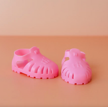 Load image into Gallery viewer, Dolls Jelly Sandals