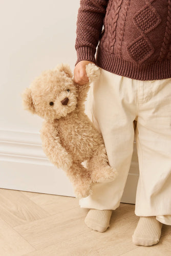 Snuggle Bunnies | Arthur the Bear