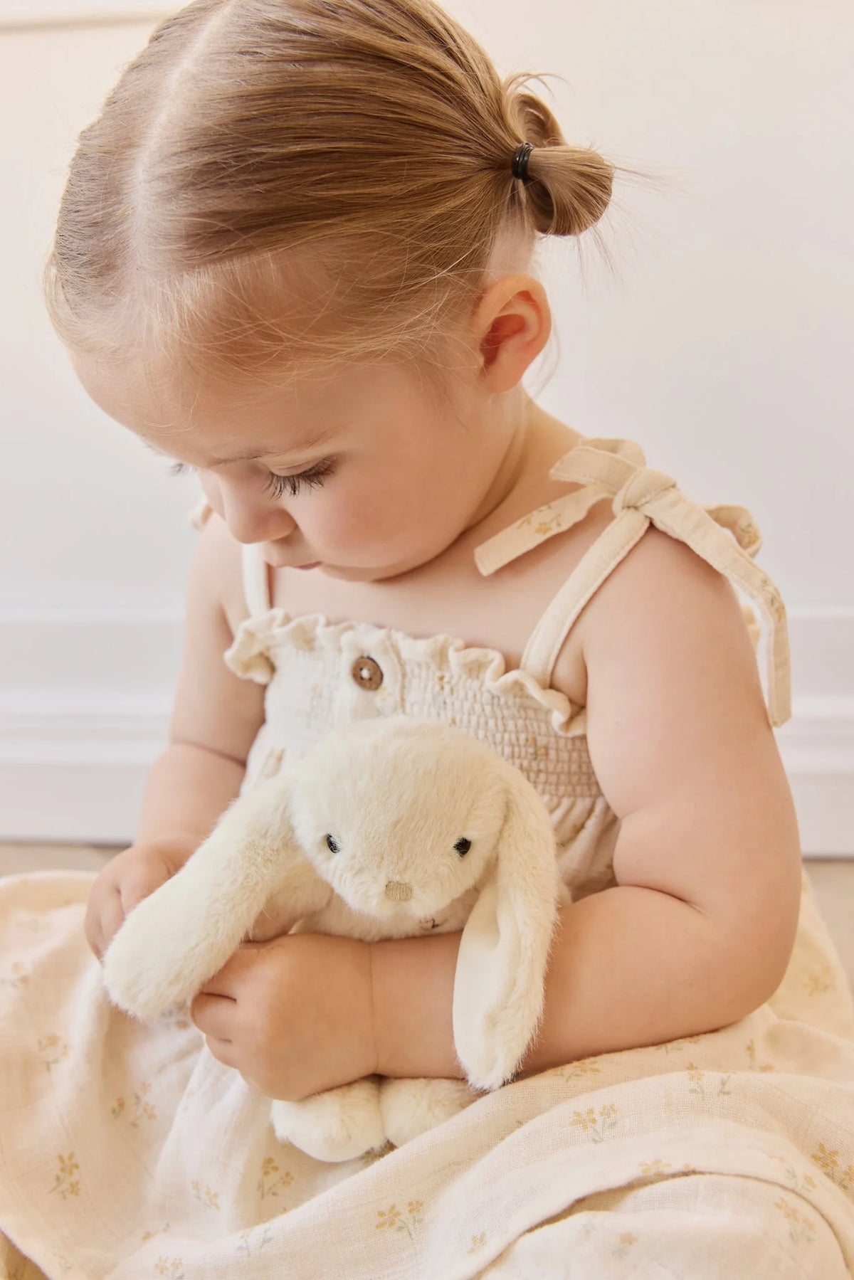 Snuggle Bunnies | Little Penelope | Sunshine