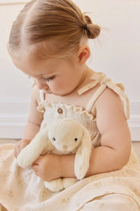 Snuggle Bunnies | Little Penelope | Sunshine