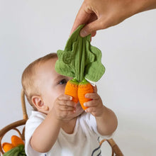 Load image into Gallery viewer, Cathy the Carrot Mini Doudou-Teethers