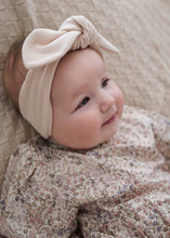 Load image into Gallery viewer, Eliza Floral Romper | Cream