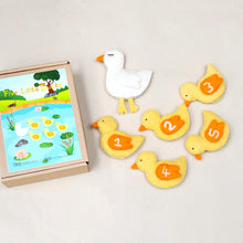 Load image into Gallery viewer, Five Little Ducks, Finger Puppet Set